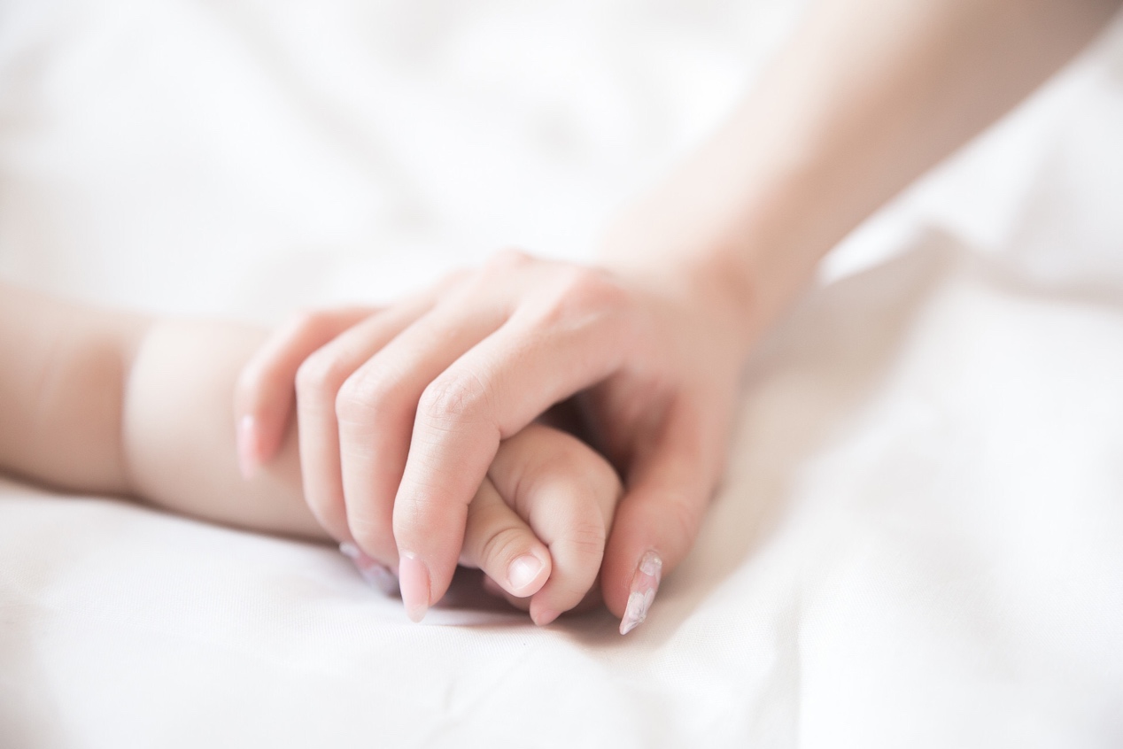 乱摸会影响孩子智力，家长谨记“三摸*不五**摸”，对孩子成长更有利