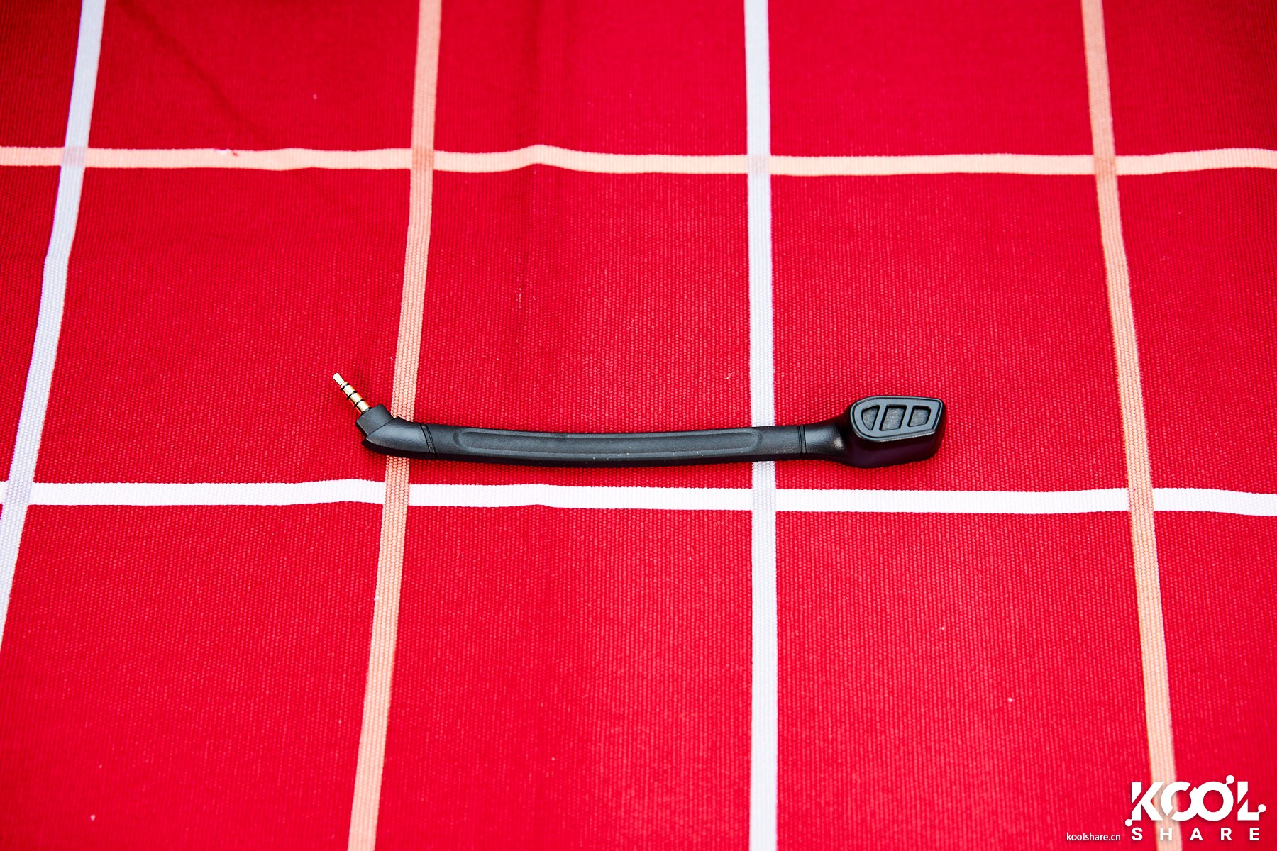 猛禽strix7.1耳机测评,华硕猛禽和金士顿黑鹰