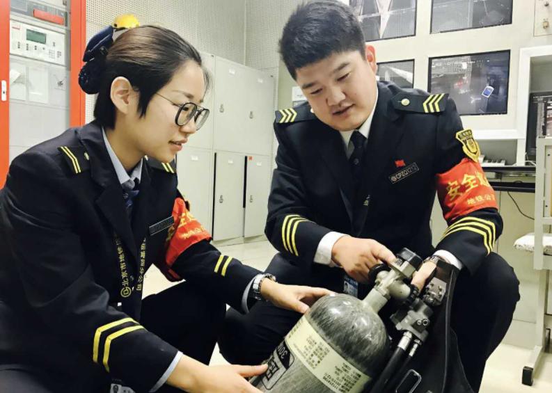 本科生进铁路局有什么前景,本科毕业到铁路局有前景吗