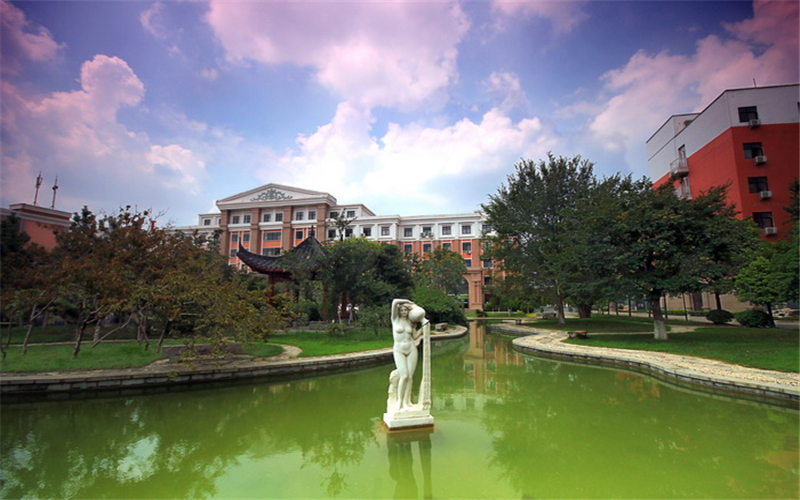 河南民办高校（本科）大起底：野花儿香，能采不？