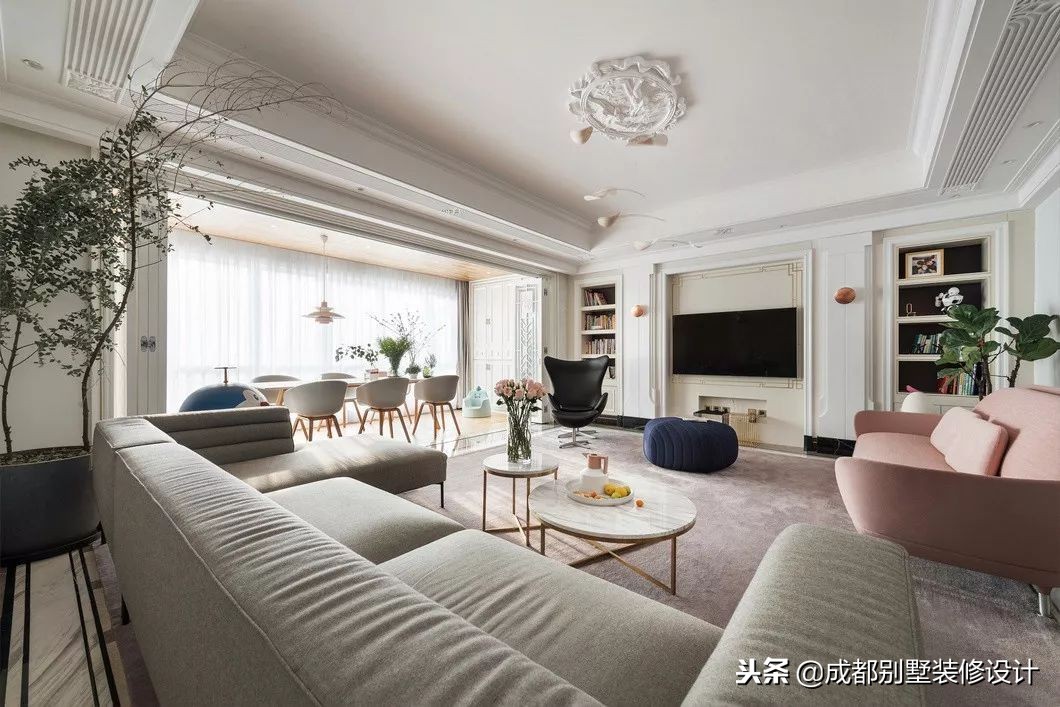 220㎡空中大平层，清新法式设计，家，就得有个精致范儿！