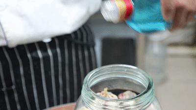 大厨腌制糖蒜视频教程,怎样腌糖蒜最好吃又简单