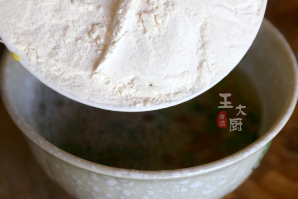 萝卜鸡蛋饼做法营养美味简单实惠,营养早餐鸡蛋饼简单易学非常好吃