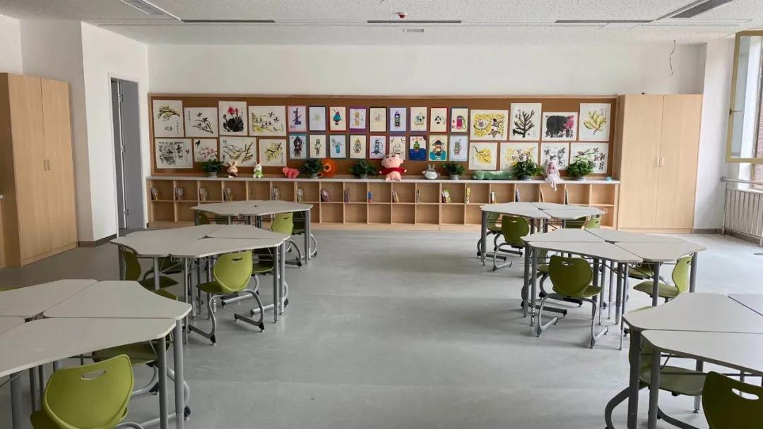 看了这所名校的《24小时》家长瞬间哭了：“真选对了学校”