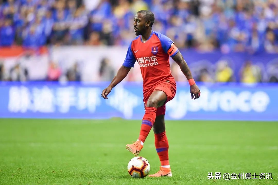 恒大巨星回应归化新援,恒大归化急先锋外援