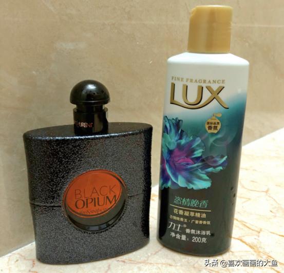 女士沐浴液香味持久,沐浴液推荐美白留香女士