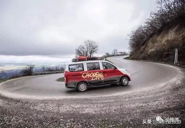 三个95后开五菱车,95后开着面包车环游世界