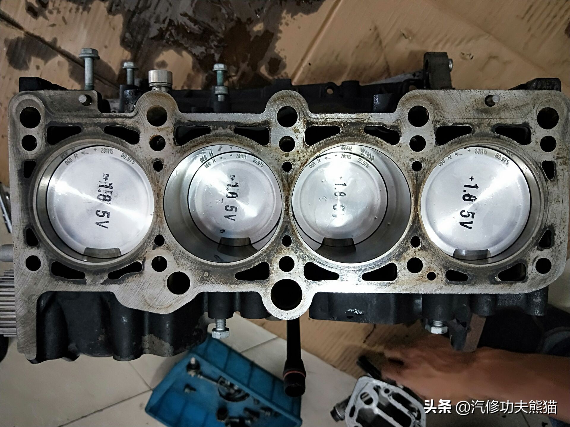 奥迪a61.8发动机大修费用,老款奥迪a6六缸发动机大修全过程