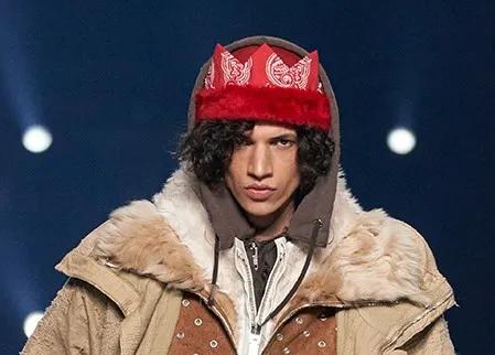 yeezygap美国首发,yeezygap国内外版本一样吗