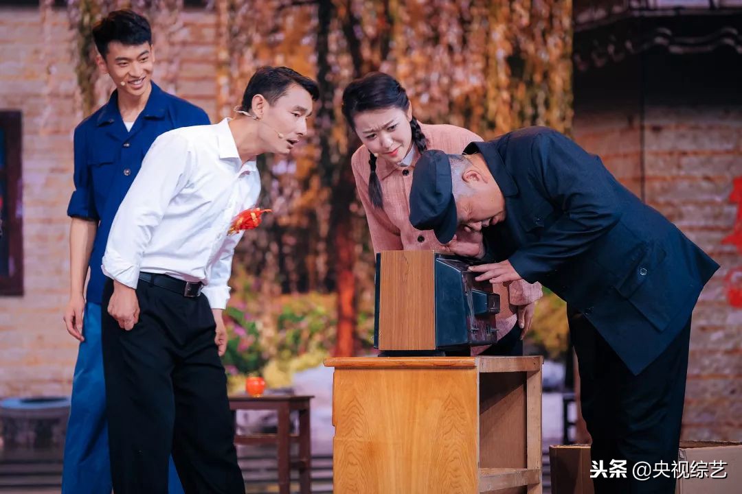 赵忠祥年轻岁月,赵忠祥汪涵朗诵