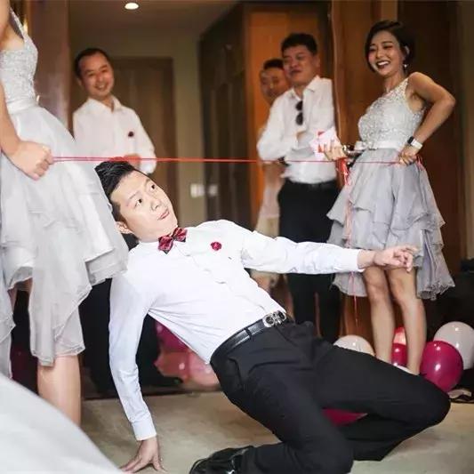 婚礼堵门活跃气氛的游戏,婚礼堵门游戏一般挑几个