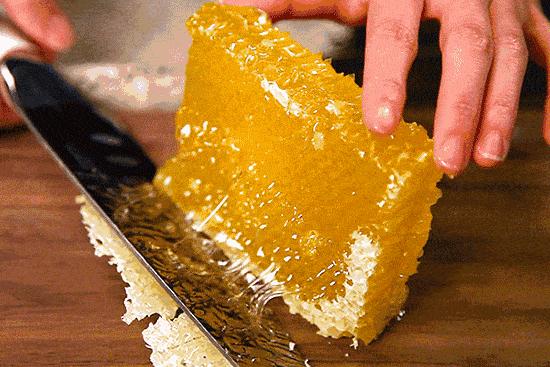 舌尖上的蜂蜜吃法,蜂蜜块嚼着吃推荐