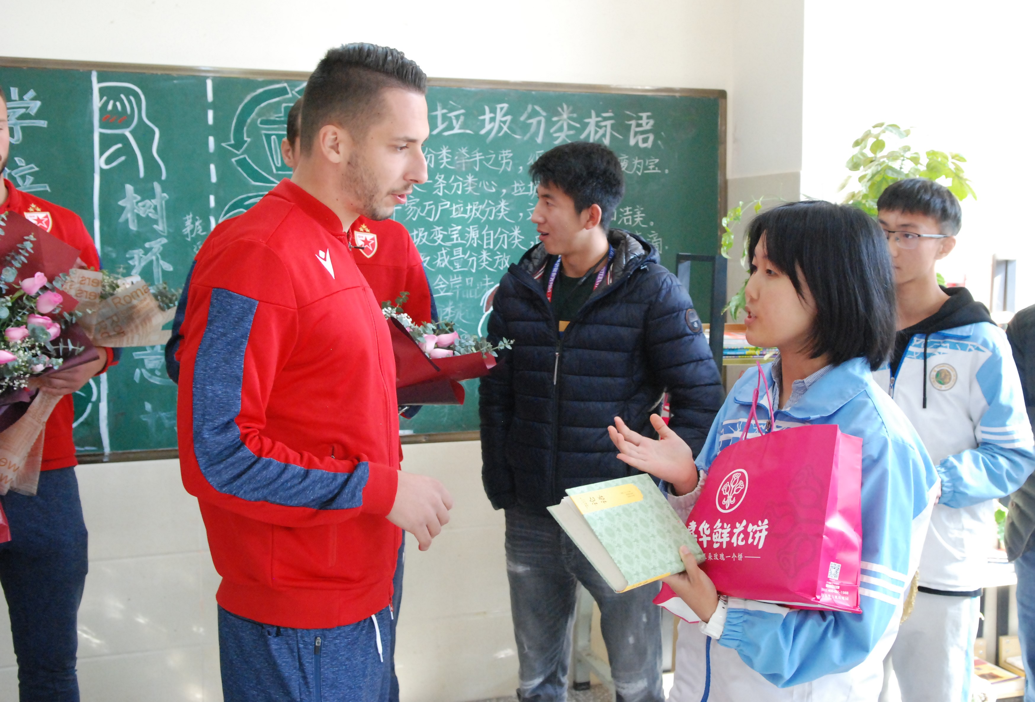 世界顶级足球俱乐部教练,世界顶尖足球教练