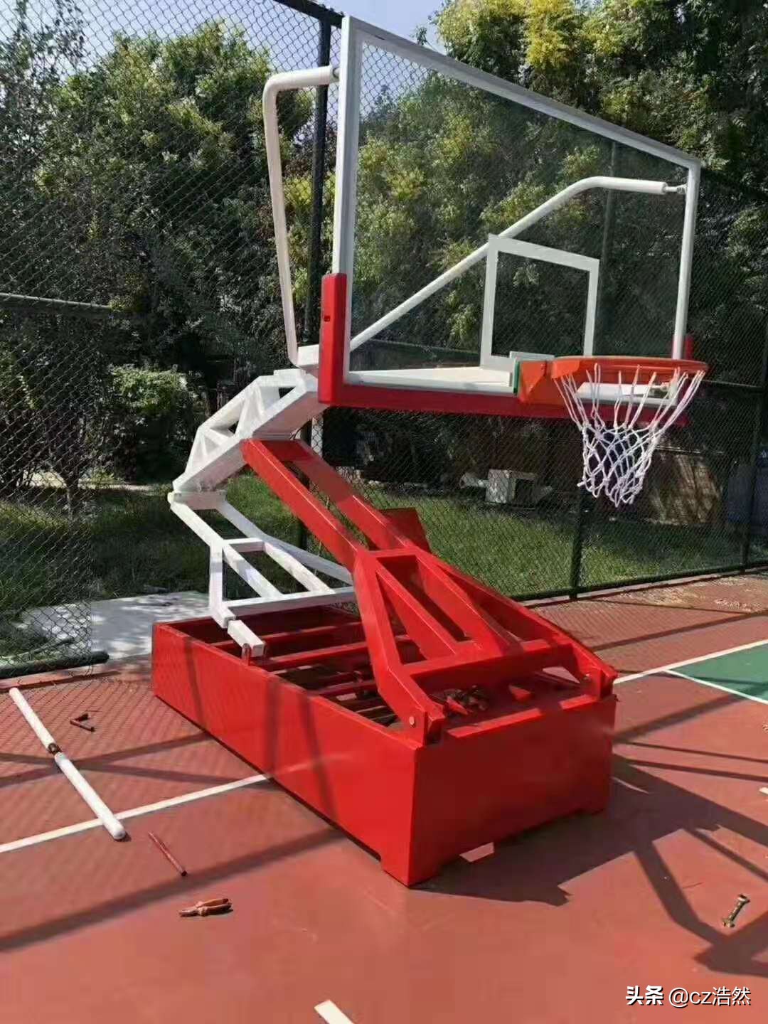 液压篮球架怎么调节高度,液压式篮球架安装视频