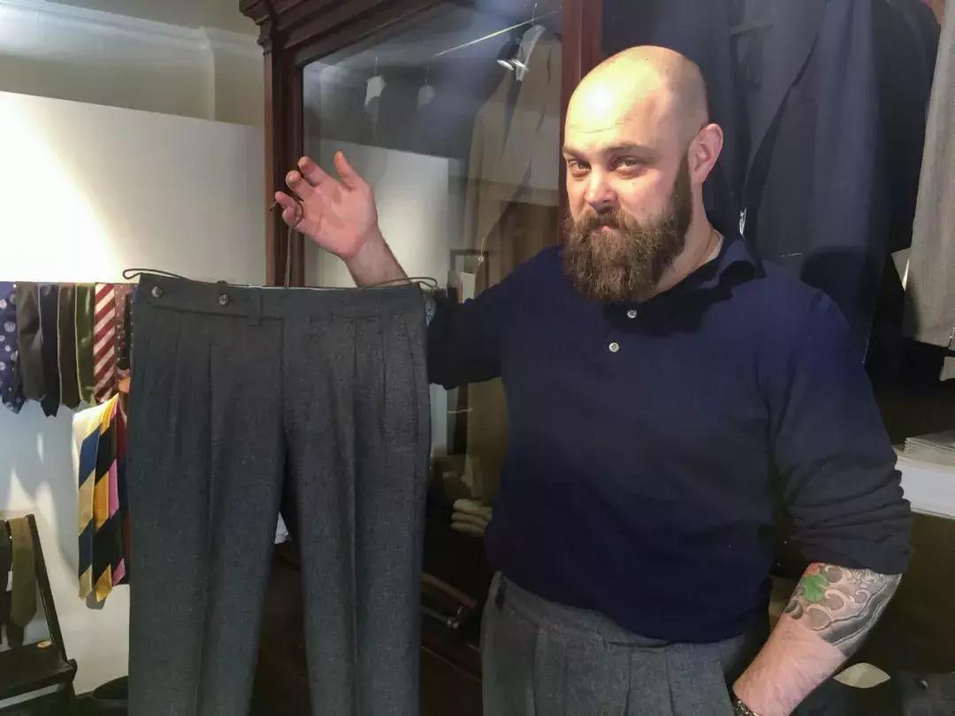 适合肥胖人穿的西服,既然身高改变不了那就改变身材