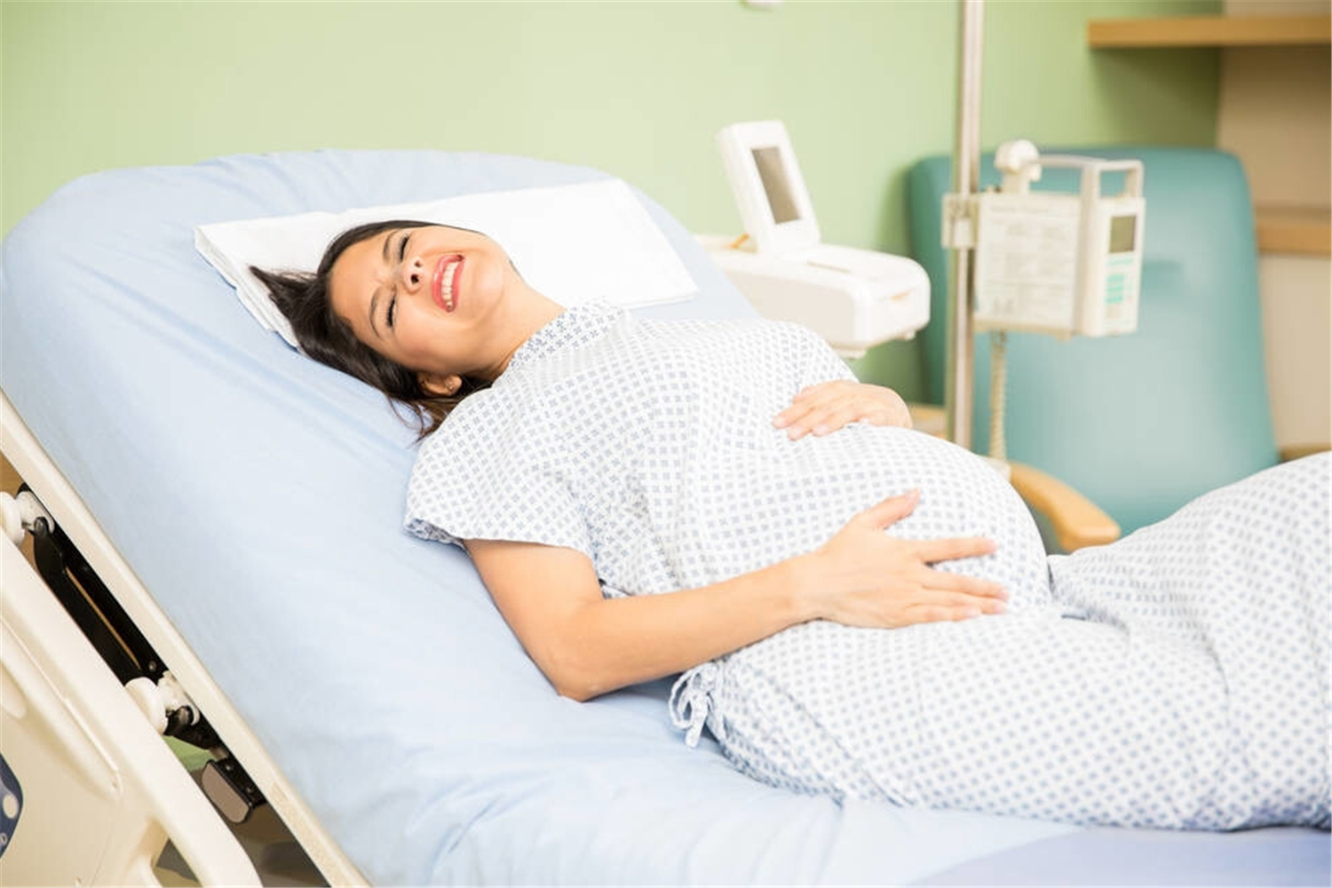 孕晚期准妈妈的产前注意事项,孕晚期几周开始会可能分娩