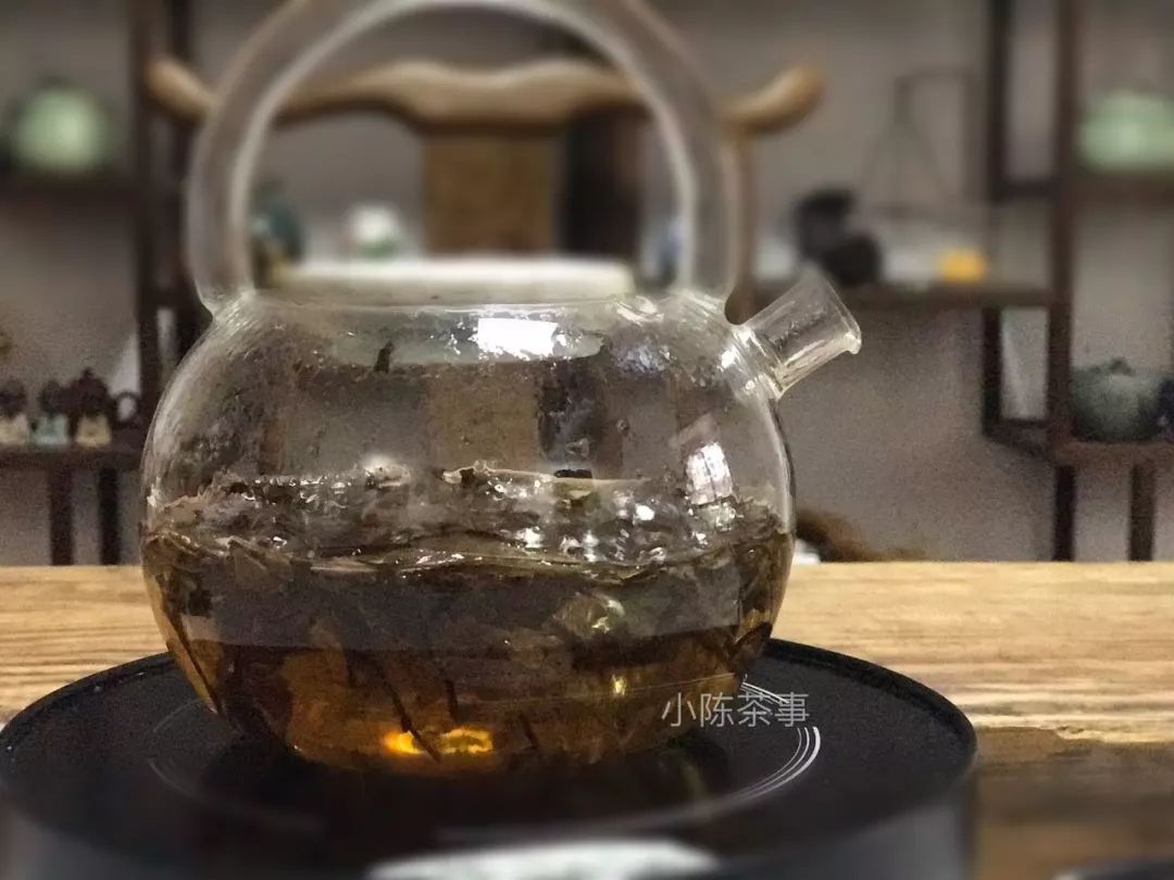 盖碗冲泡白茶的投茶量,白茶紧压白茶冲泡方法图解