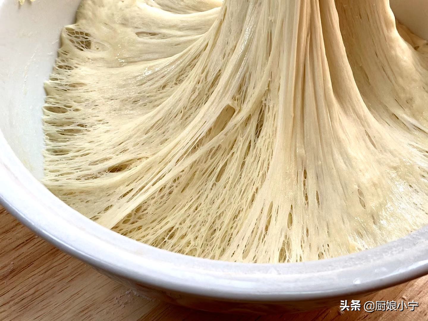 酵母粉小苏打泡打粉使用区别,小苏打和酵母粉泡打粉有什么区别