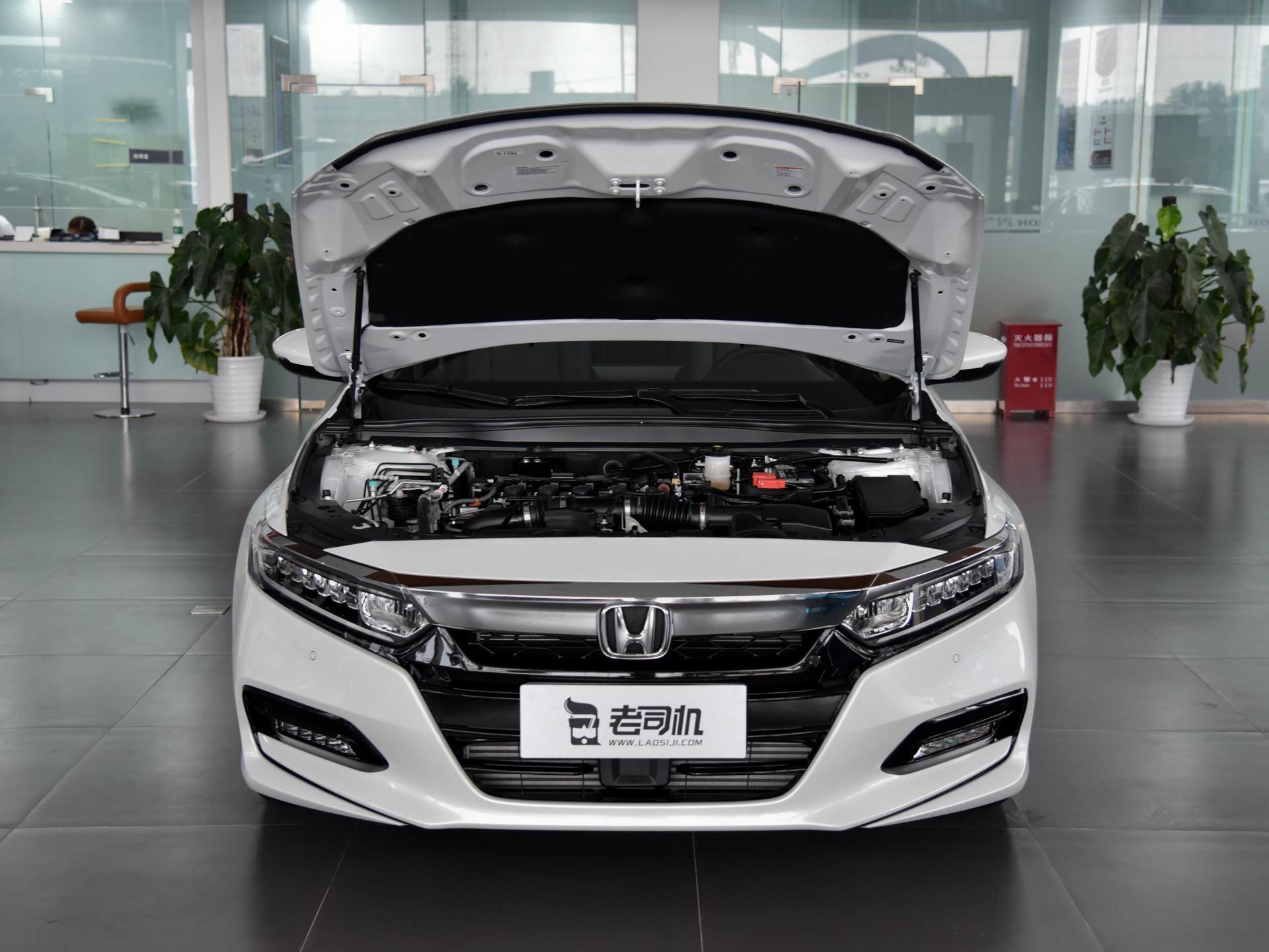 6l油耗跑一百公里,6l油耗的轿车