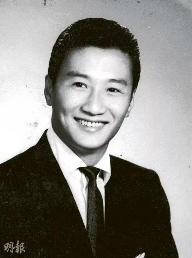 谢贤说洪金宝小胖尔冬升,谢贤年轻尔冬升