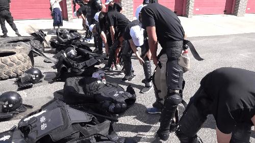 特警训练遭群众围观,特警魔鬼式训练