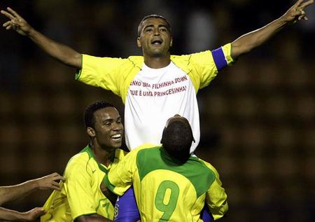 巴西十大足球巨星名单排名,巴西足球巨星内马尔