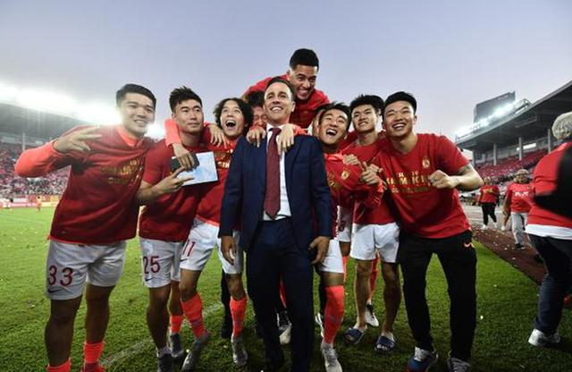 韦世豪肌肉全身照,看韦世豪训练