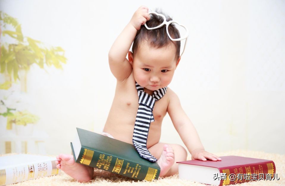 宝宝头发问题,宝宝头发少头发黄怎么办