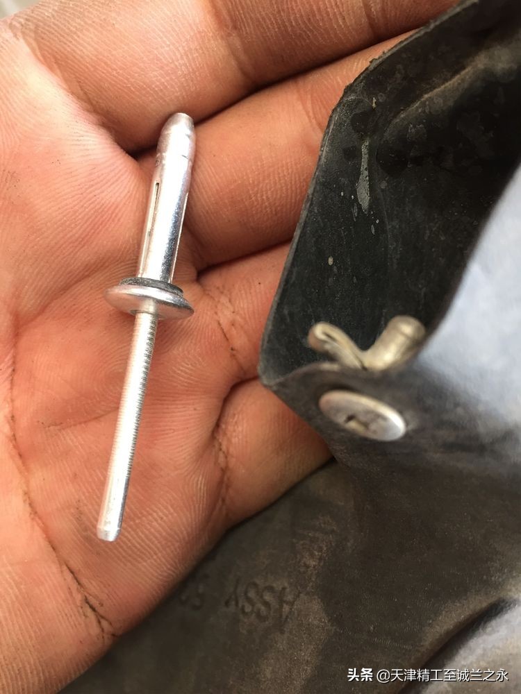 化州7哥翻新12代皇冠多少钱,11年丰田皇冠内饰翻新