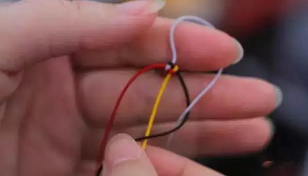 手工编绳怎么打结球,塑料手编绳如何打结