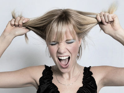 生小孩后头发掉得厉害是什么原因,头发掉光了长起来又掉是什么原因