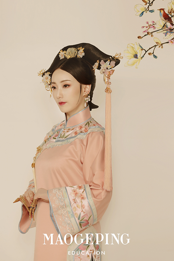 化妆师就业前景,化妆师有前景吗考高级难吗