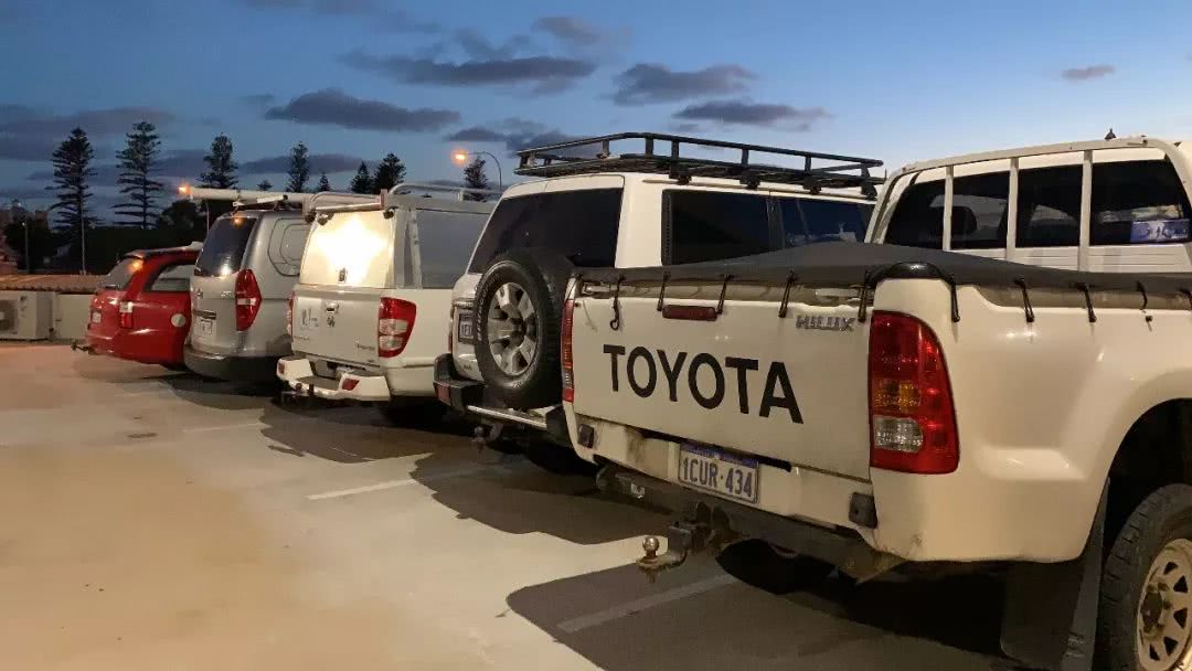 这地方是男人天堂,我们的大宝马也怕了