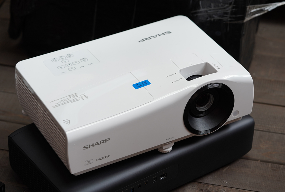 夏普xvqz433a4k投影机评测,夏普投影机xv-qz430a