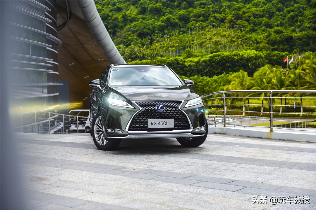 5座和7座suv优缺点,5米长的suv好开吗