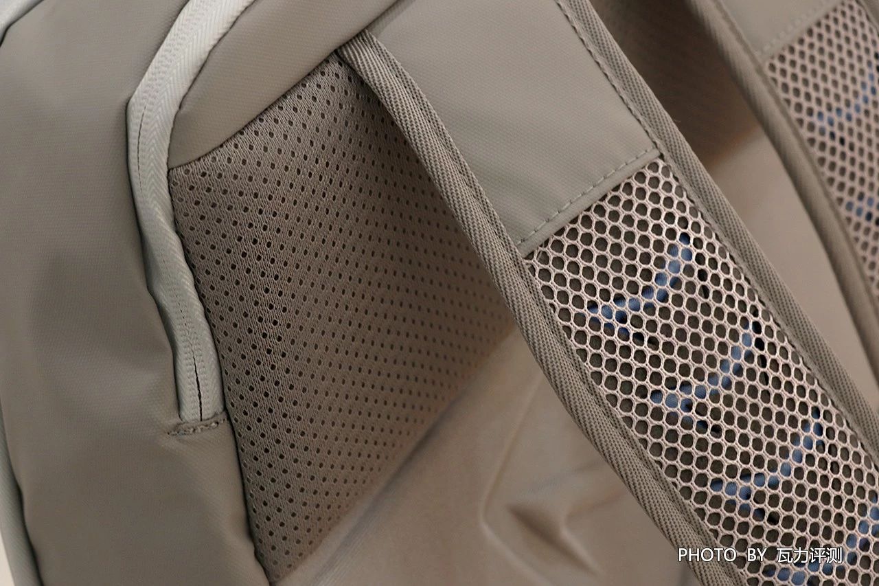 机械师空间站背包测评,机械师空间站双肩包评测