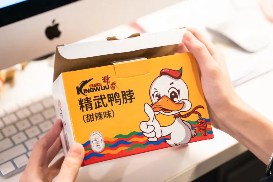 被薇娅直播间榨干零食预算后，写出了这篇测评报告（上）