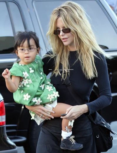 杰夫贝佐斯领养的女儿,亚马逊创始人杰夫贝佐斯有多少钱