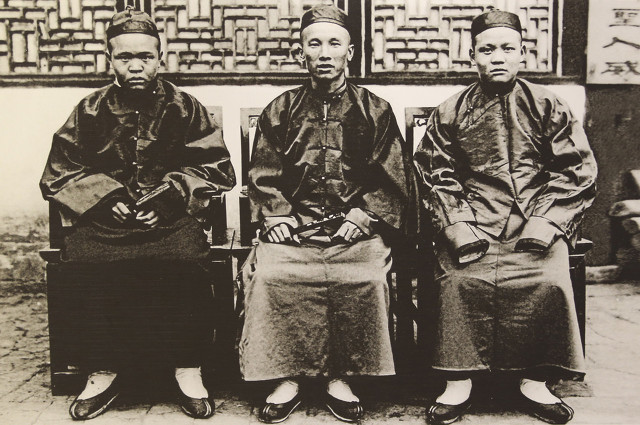 故事：精壮小伙遇上年轻寡妇坚决克己复礼，只为那办学理念