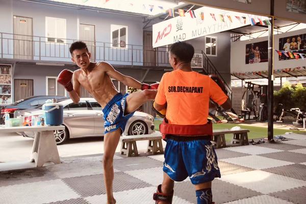 中国小伙在泰国拳馆,泰国开拳馆的中国人