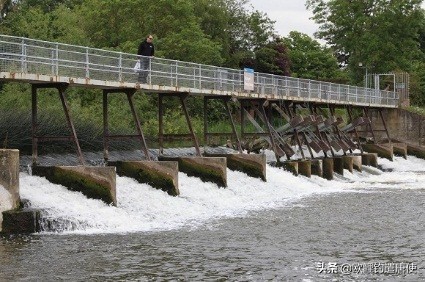 夏季下雨过后钓鱼应如何选择钓位,夏季垂钓这3个钓位上鱼超多