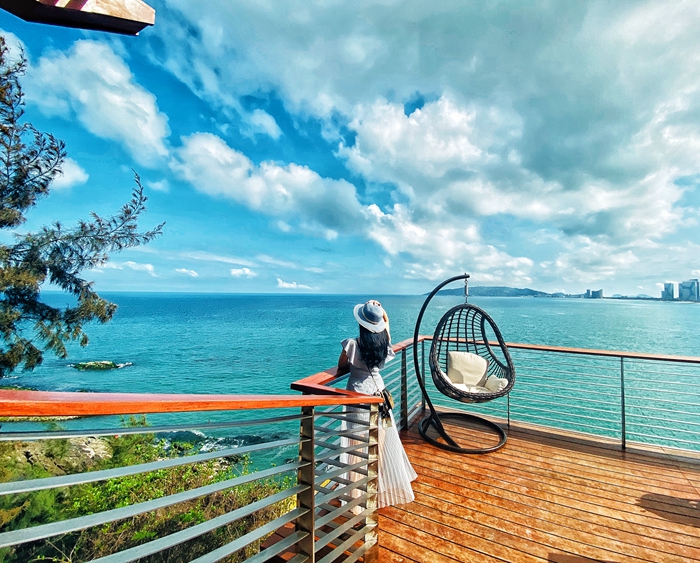 巴厘岛阿雅娜的岩石酒吧,巴厘岛式的礁石酒吧