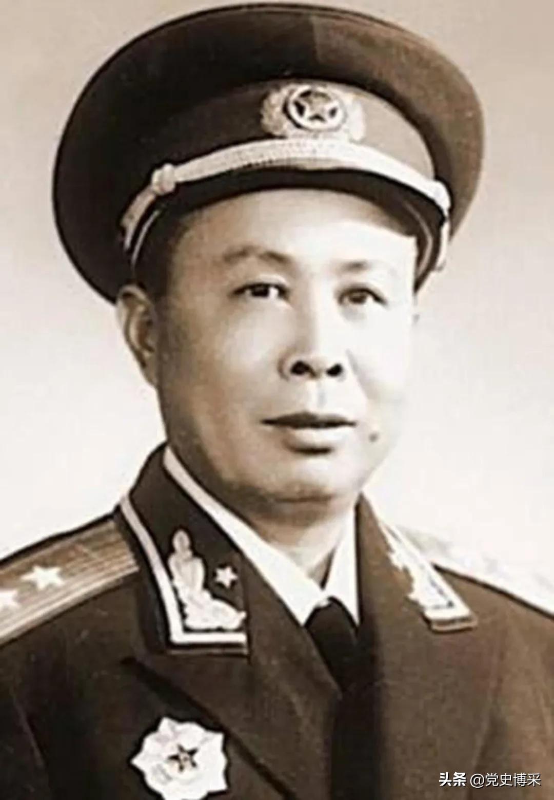 开国中将，因足智多谋人称“诸葛”，挥师66军首批入朝作战一次比一次打得好，授衔时身份特殊全军唯一