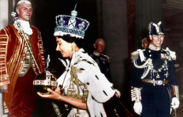 菲利普亲王和女王的幸福时刻,英国女王和菲利普第一次相见