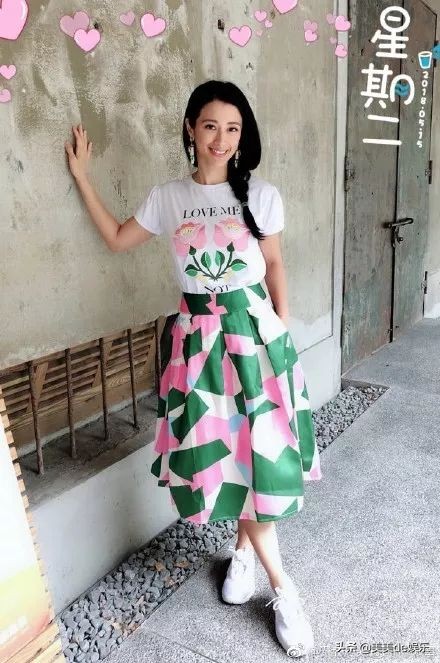 写真照少儿不宜，泄露机密差点被封杀，被骂躲到鞋柜里哭
