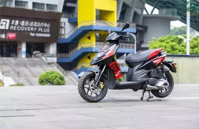 我为运动而生,比亚乔踏板摩托车优缺点