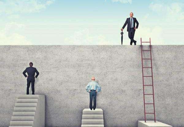 回撤小收益高的纯债基金有哪些,稳定收益的纯债基金怎么选