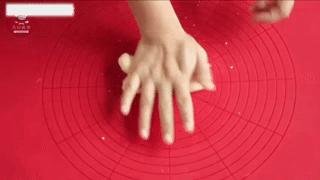 蛋黄酥手法视频,蛋黄酥换皮套路图解