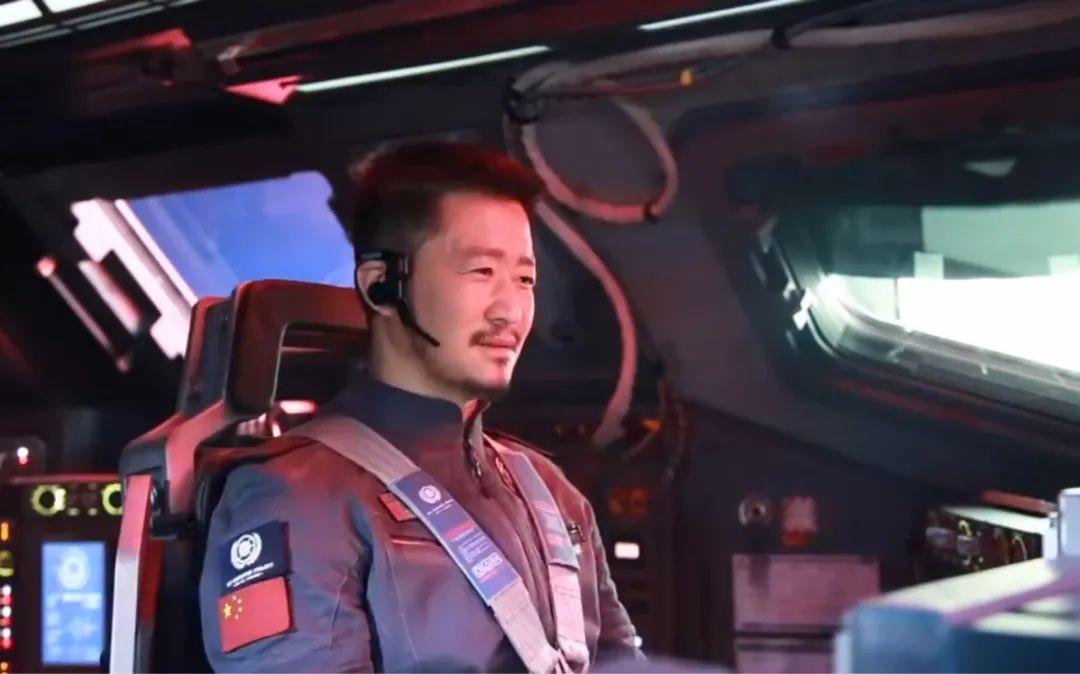 吴京拍战狼为什么没被偷票房,吴京凭借战狼斩获票房