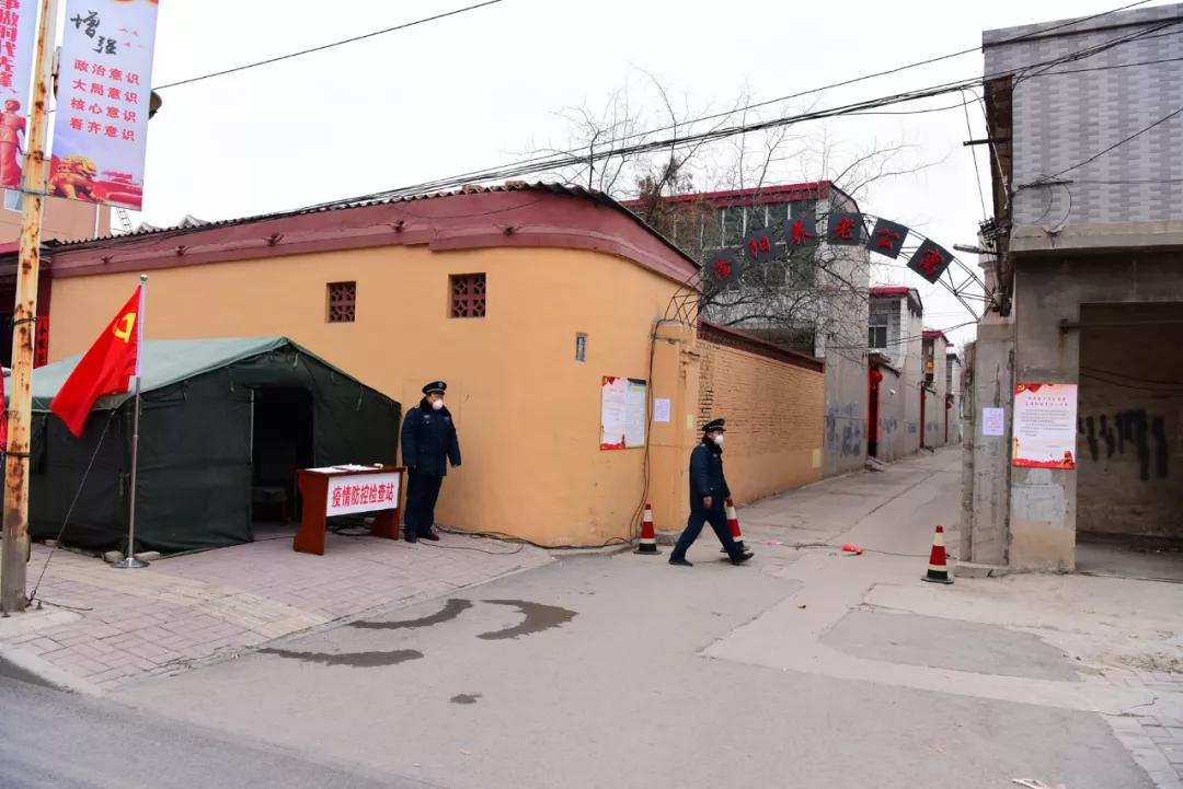 致敬坚守防疫一线的守门人,坚守岗位做表率抗击疫情当先锋